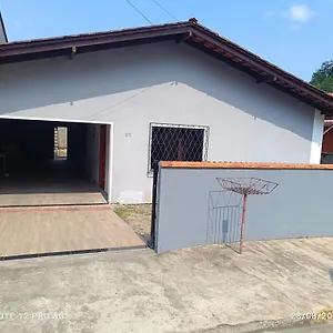 Casa de hóspedes Do Dinei, Jaraguá do Sul